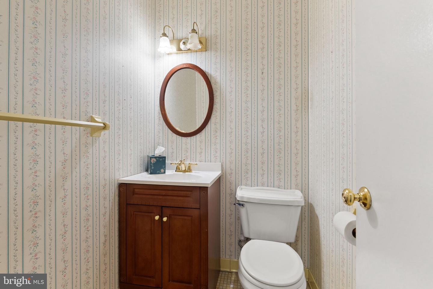 3734 12TH ST S, ARLINGTON, Virginia 22204, 3 Bedrooms Bedrooms, ,2 BathroomsBathrooms,Residential,For sale,3734 12TH ST S,VAAR2060060 MLS # VAAR2060060