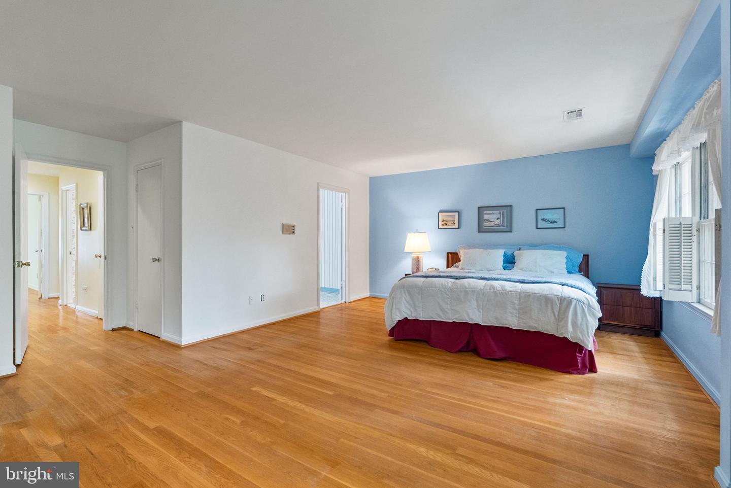 3734 12TH ST S, ARLINGTON, Virginia 22204, 3 Bedrooms Bedrooms, ,2 BathroomsBathrooms,Residential,For sale,3734 12TH ST S,VAAR2060060 MLS # VAAR2060060