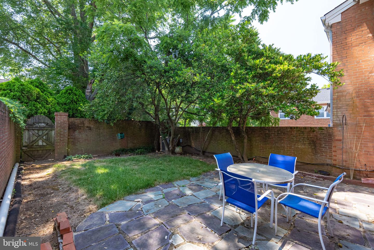 3734 12TH ST S, ARLINGTON, Virginia 22204, 3 Bedrooms Bedrooms, ,2 BathroomsBathrooms,Residential,For sale,3734 12TH ST S,VAAR2060060 MLS # VAAR2060060