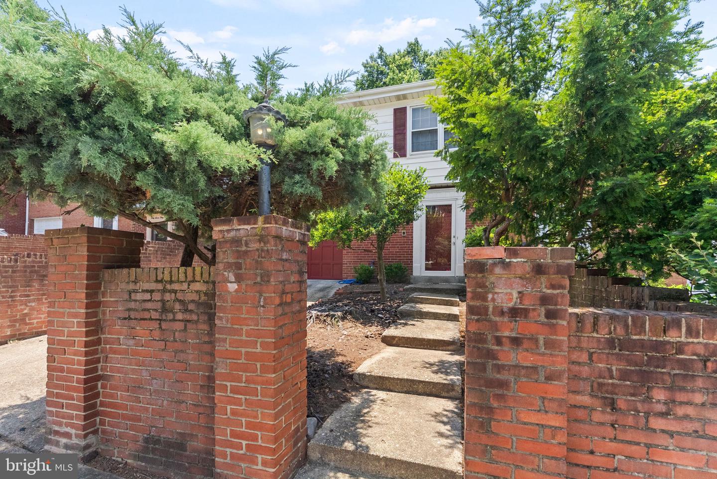 3734 12TH ST S, ARLINGTON, Virginia 22204, 3 Bedrooms Bedrooms, ,2 BathroomsBathrooms,Residential,For sale,3734 12TH ST S,VAAR2060060 MLS # VAAR2060060