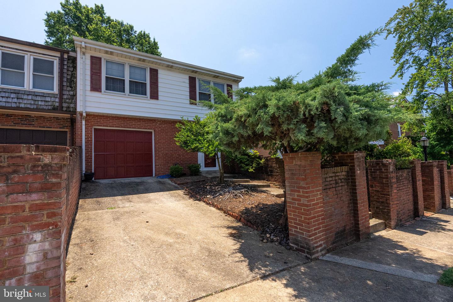 3734 12TH ST S, ARLINGTON, Virginia 22204, 3 Bedrooms Bedrooms, ,2 BathroomsBathrooms,Residential,For sale,3734 12TH ST S,VAAR2060060 MLS # VAAR2060060