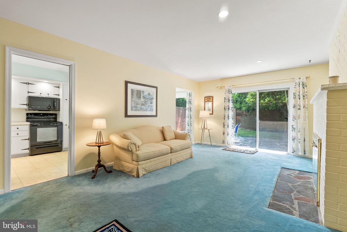 3734 12TH ST S, ARLINGTON, Virginia 22204, 3 Bedrooms Bedrooms, ,2 BathroomsBathrooms,Residential,For sale,3734 12TH ST S,VAAR2060060 MLS # VAAR2060060