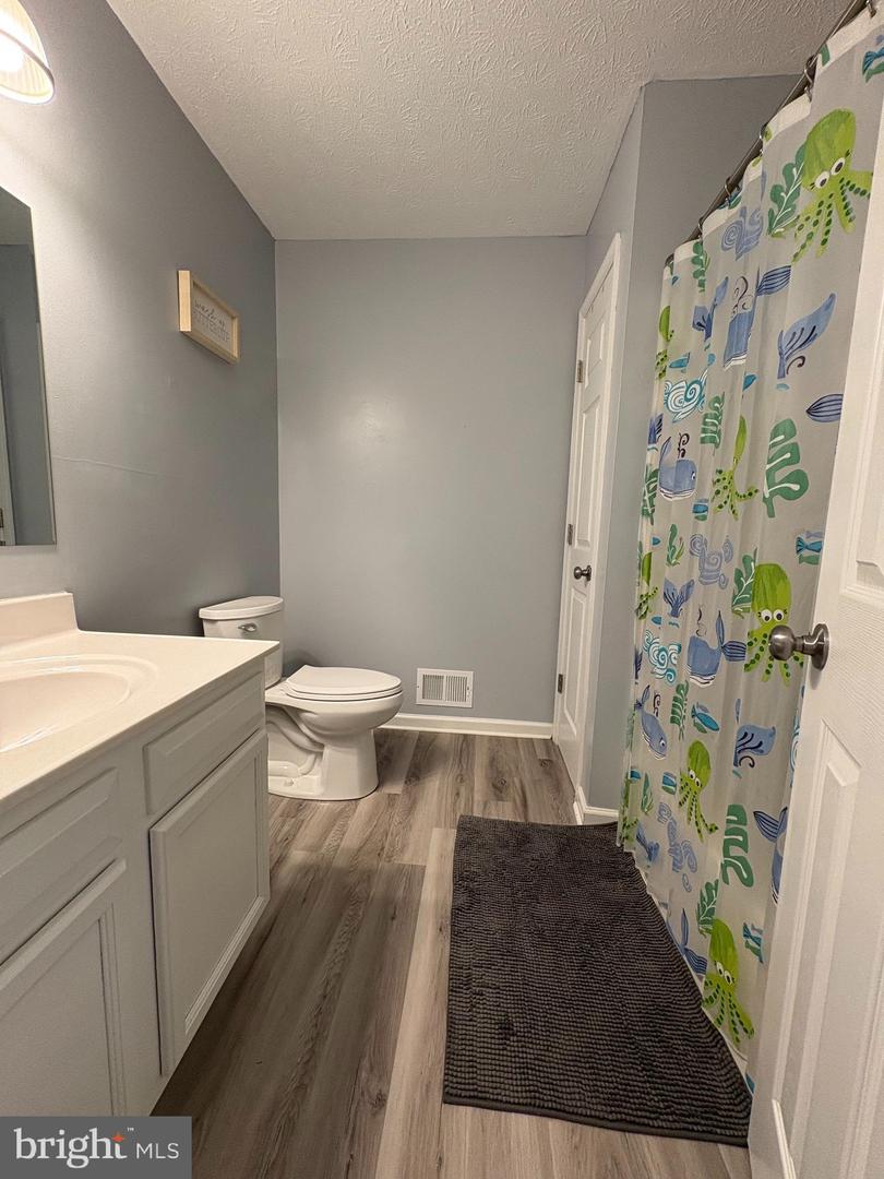 102 HAMMER CT, STEPHENS CITY, Virginia 22655, 4 Bedrooms Bedrooms, ,3 BathroomsBathrooms,Residential,For sale,102 HAMMER CT,VAFV2035204 MLS # VAFV2035204