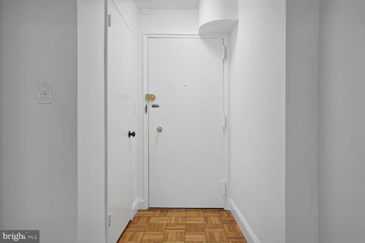 3901 TUNLAW RD NW #502, WASHINGTON, District Of Columbia 20007, 1 Bedroom Bedrooms, ,1 BathroomBathrooms,Residential,For sale,3901 TUNLAW RD NW #502,DCDC2208610 MLS # DCDC2208610
