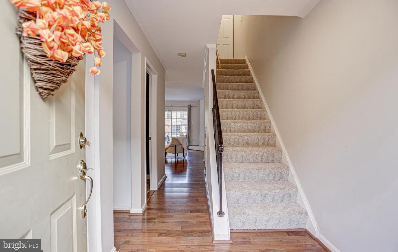 927 S ROLFE ST #2, ARLINGTON, Virginia 22204, 2 Bedrooms Bedrooms, ,2 BathroomsBathrooms,Residential,For sale,927 S ROLFE ST #2,VAAR2060004 MLS # VAAR2060004