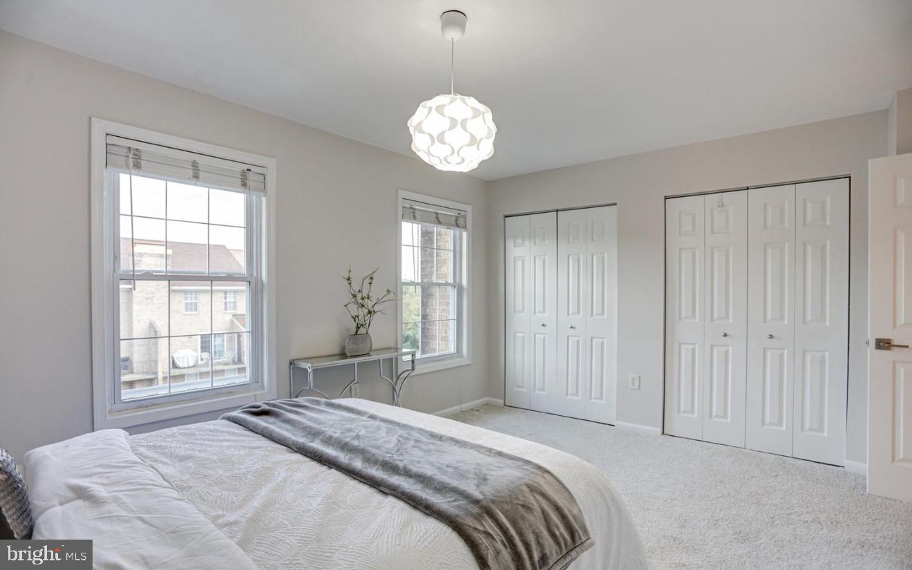 927 S ROLFE ST #2, ARLINGTON, Virginia 22204, 2 Bedrooms Bedrooms, ,2 BathroomsBathrooms,Residential,For sale,927 S ROLFE ST #2,VAAR2060004 MLS # VAAR2060004