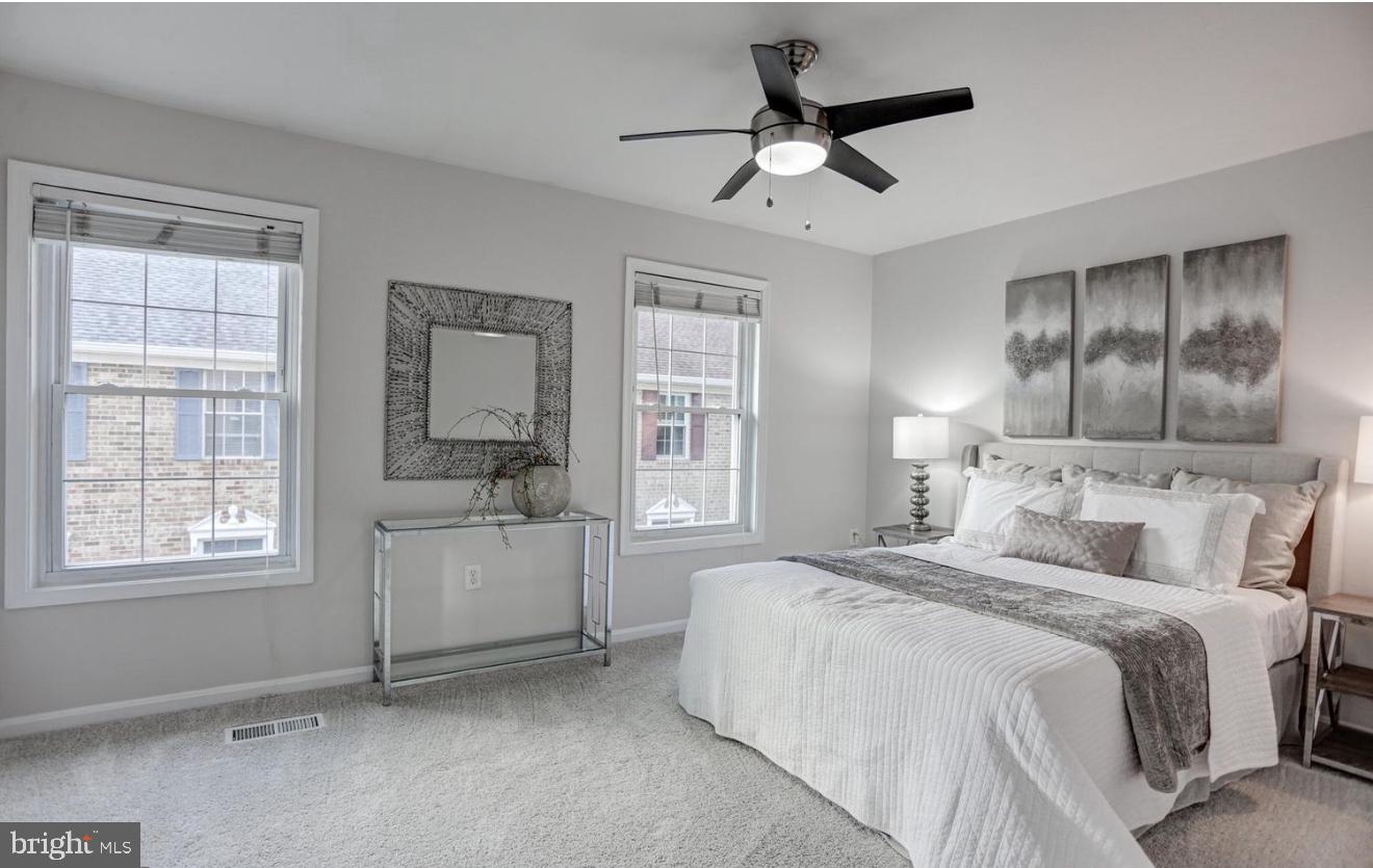 927 S ROLFE ST #2, ARLINGTON, Virginia 22204, 2 Bedrooms Bedrooms, ,2 BathroomsBathrooms,Residential,For sale,927 S ROLFE ST #2,VAAR2060004 MLS # VAAR2060004