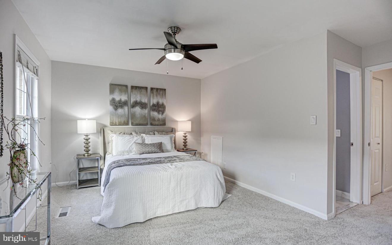 927 S ROLFE ST #2, ARLINGTON, Virginia 22204, 2 Bedrooms Bedrooms, ,2 BathroomsBathrooms,Residential,For sale,927 S ROLFE ST #2,VAAR2060004 MLS # VAAR2060004