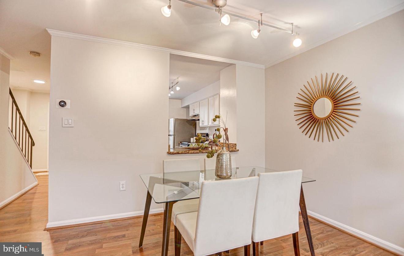 927 S ROLFE ST #2, ARLINGTON, Virginia 22204, 2 Bedrooms Bedrooms, ,2 BathroomsBathrooms,Residential,For sale,927 S ROLFE ST #2,VAAR2060004 MLS # VAAR2060004