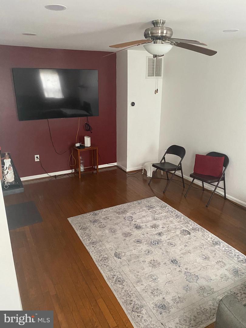 22985 FLEET TER, STERLING, Virginia 20166, 3 Bedrooms Bedrooms, ,2 BathroomsBathrooms,Residential,For sale,22985 FLEET TER,VALO2100902 MLS # VALO2100902