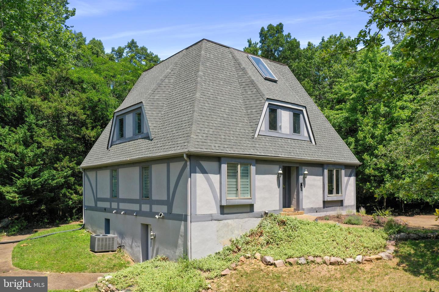 162 HARTMAN CT, MC GAHEYSVILLE, Virginia 22840, 7 Bedrooms Bedrooms, ,2 BathroomsBathrooms,Residential,For sale,162 HARTMAN CT,VARO2002420 MLS # VARO2002420