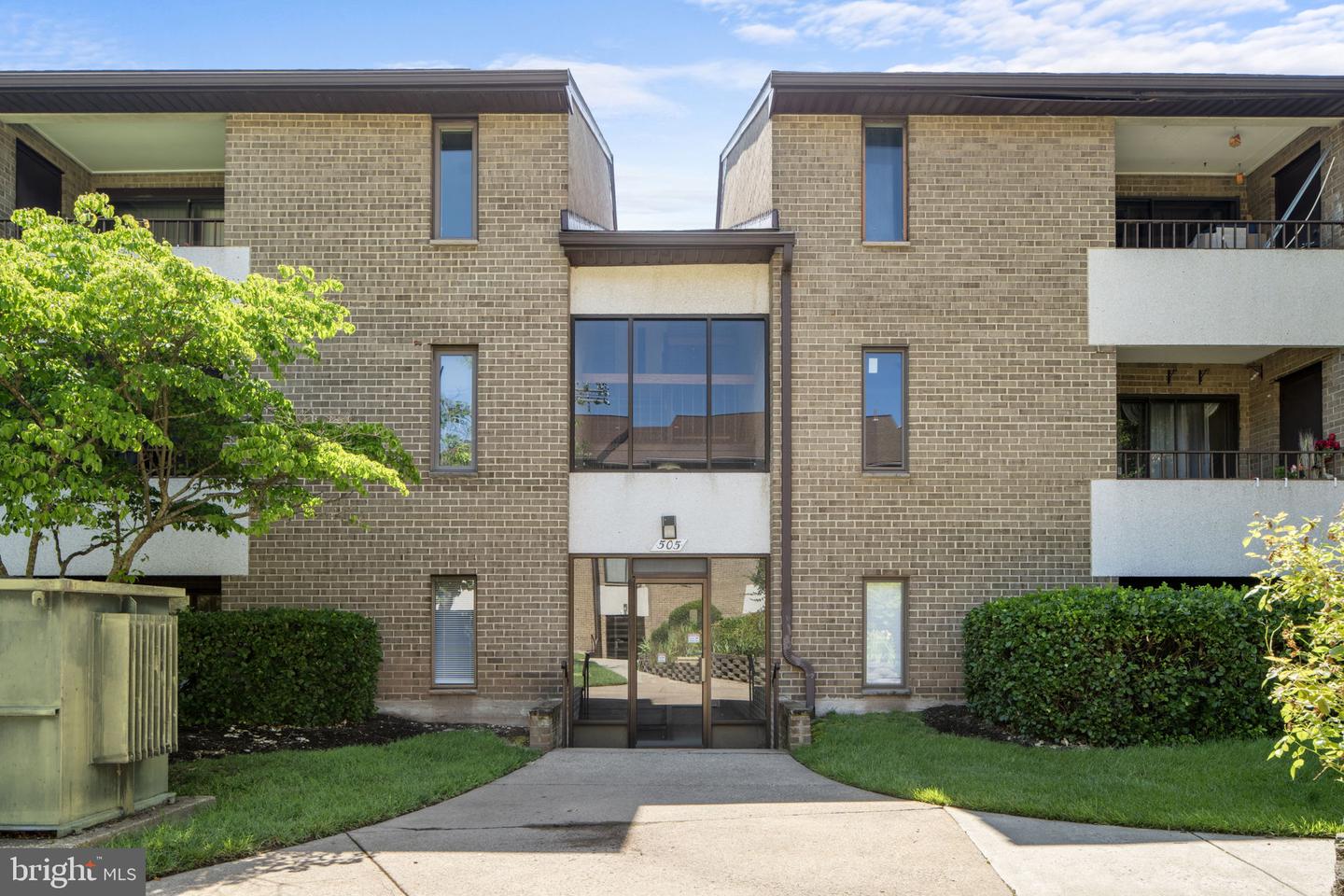 505 FLORIDA AVE #T3, HERNDON, Virginia 20170, 2 Bedrooms Bedrooms, ,2 BathroomsBathrooms,Residential,For sale,505 FLORIDA AVE #T3,VAFX2252860 MLS # VAFX2252860