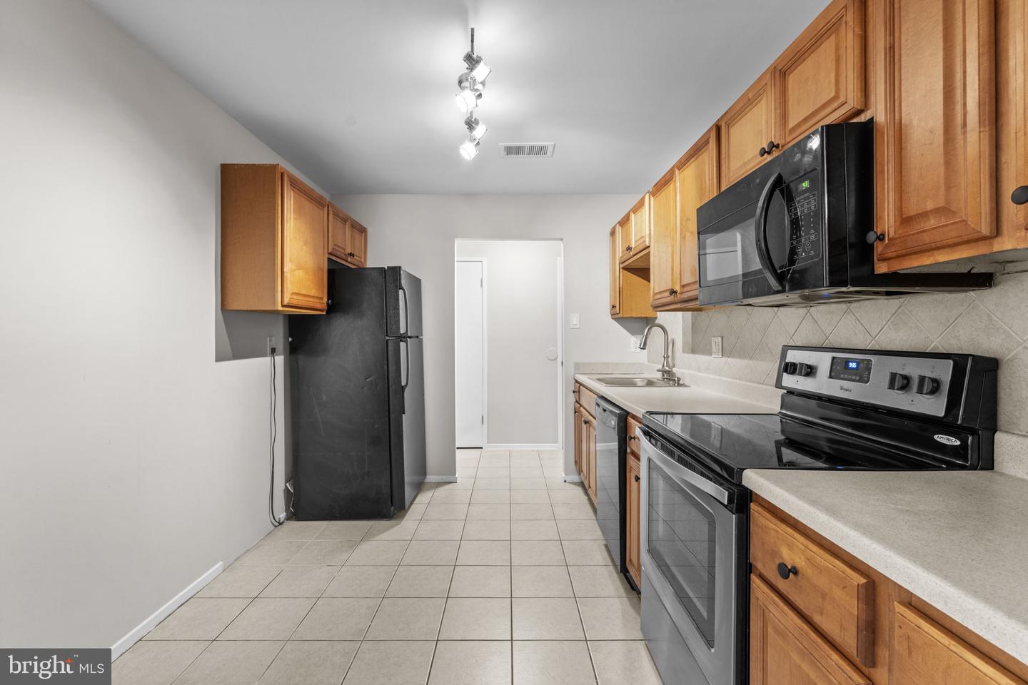 505 FLORIDA AVE #T3, HERNDON, Virginia 20170, 2 Bedrooms Bedrooms, ,2 BathroomsBathrooms,Residential,For sale,505 FLORIDA AVE #T3,VAFX2252860 MLS # VAFX2252860