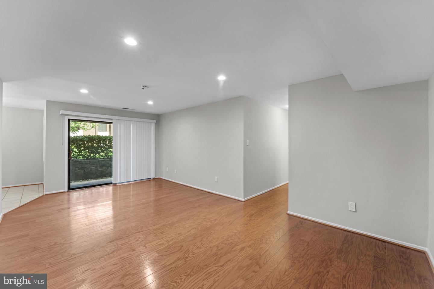 505 FLORIDA AVE #T3, HERNDON, Virginia 20170, 2 Bedrooms Bedrooms, ,2 BathroomsBathrooms,Residential,For sale,505 FLORIDA AVE #T3,VAFX2252860 MLS # VAFX2252860