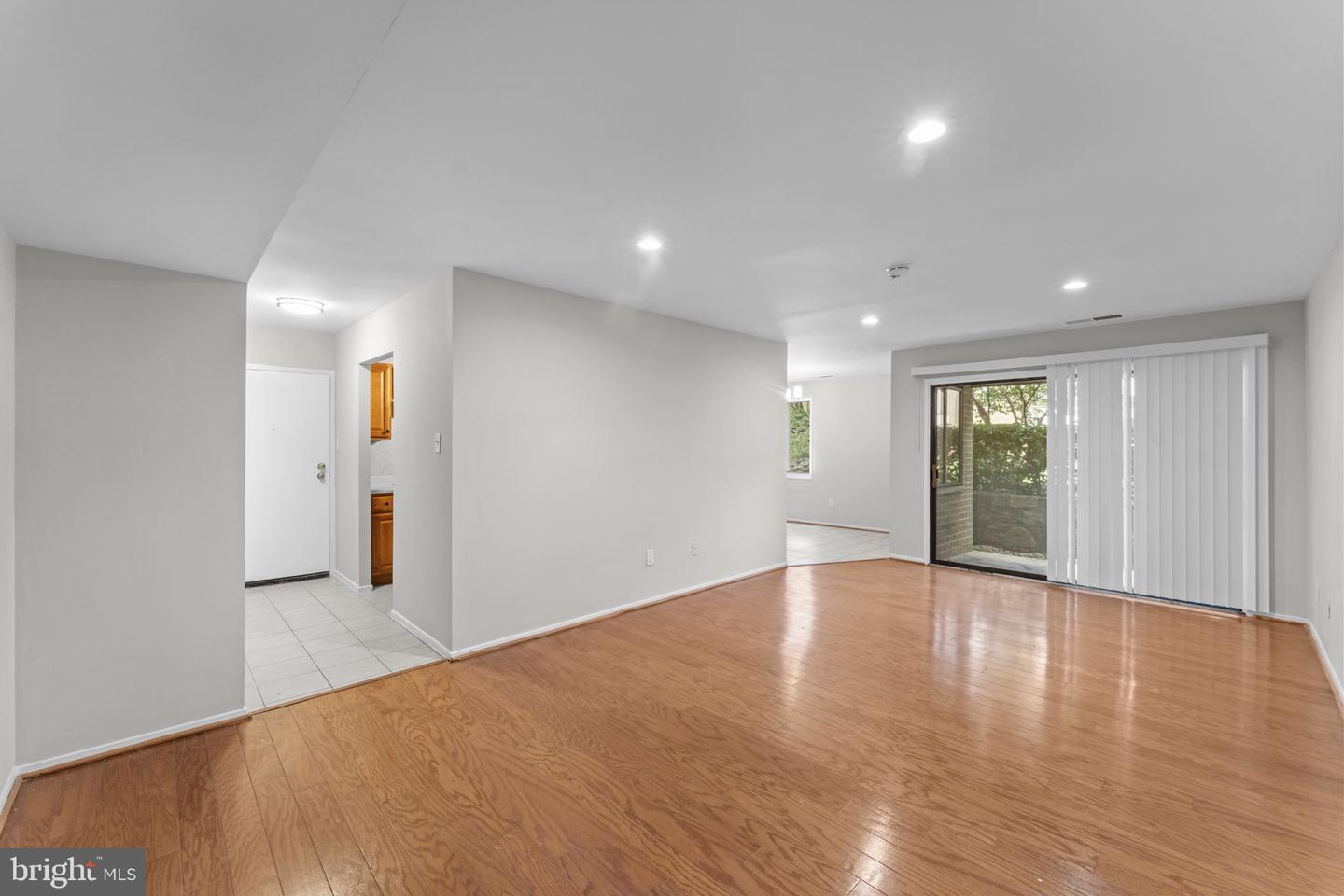 505 FLORIDA AVE #T3, HERNDON, Virginia 20170, 2 Bedrooms Bedrooms, ,2 BathroomsBathrooms,Residential,For sale,505 FLORIDA AVE #T3,VAFX2252860 MLS # VAFX2252860