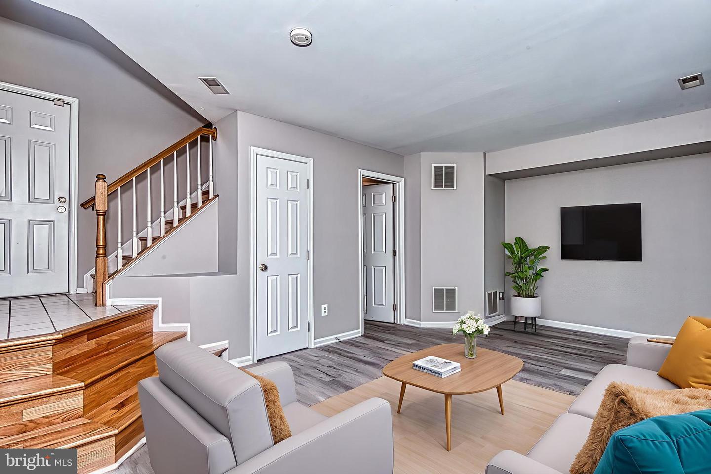 13416 BURROUGH FARM DR, HERNDON, Virginia 20171, 3 Bedrooms Bedrooms, ,2 BathroomsBathrooms,Residential,For sale,13416 BURROUGH FARM DR,VAFX2252864 MLS # VAFX2252864