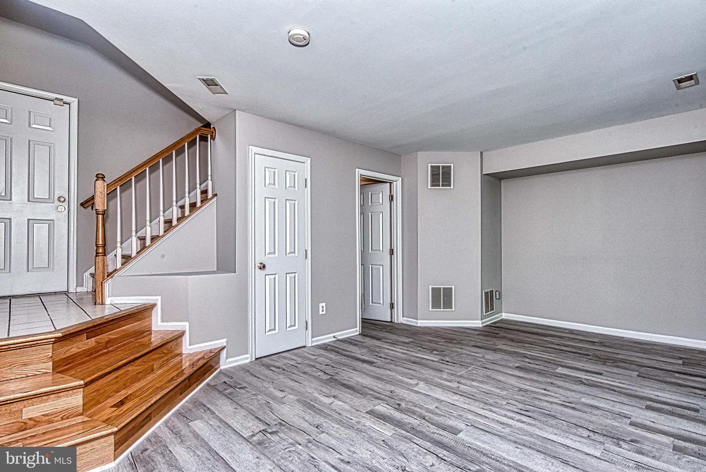 13416 BURROUGH FARM DR, HERNDON, Virginia 20171, 3 Bedrooms Bedrooms, ,2 BathroomsBathrooms,Residential,For sale,13416 BURROUGH FARM DR,VAFX2252864 MLS # VAFX2252864
