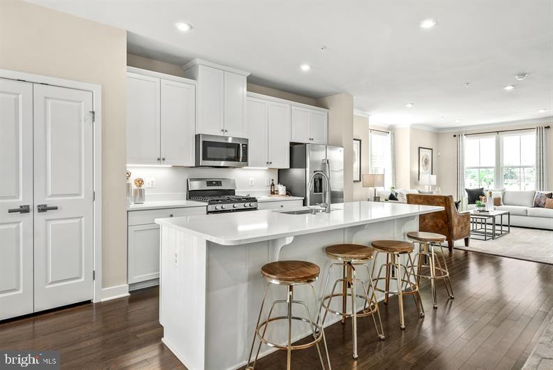 8246 WILLOWBEND TURN #LAST STRAUSS ENDUNIT, MANASSAS, Virginia 20109, 4 Bedrooms Bedrooms, ,3 BathroomsBathrooms,Residential,For sale,8246 WILLOWBEND TURN #LAST STRAUSS ENDUNIT,VAPW2098390 MLS # VAPW2098390
