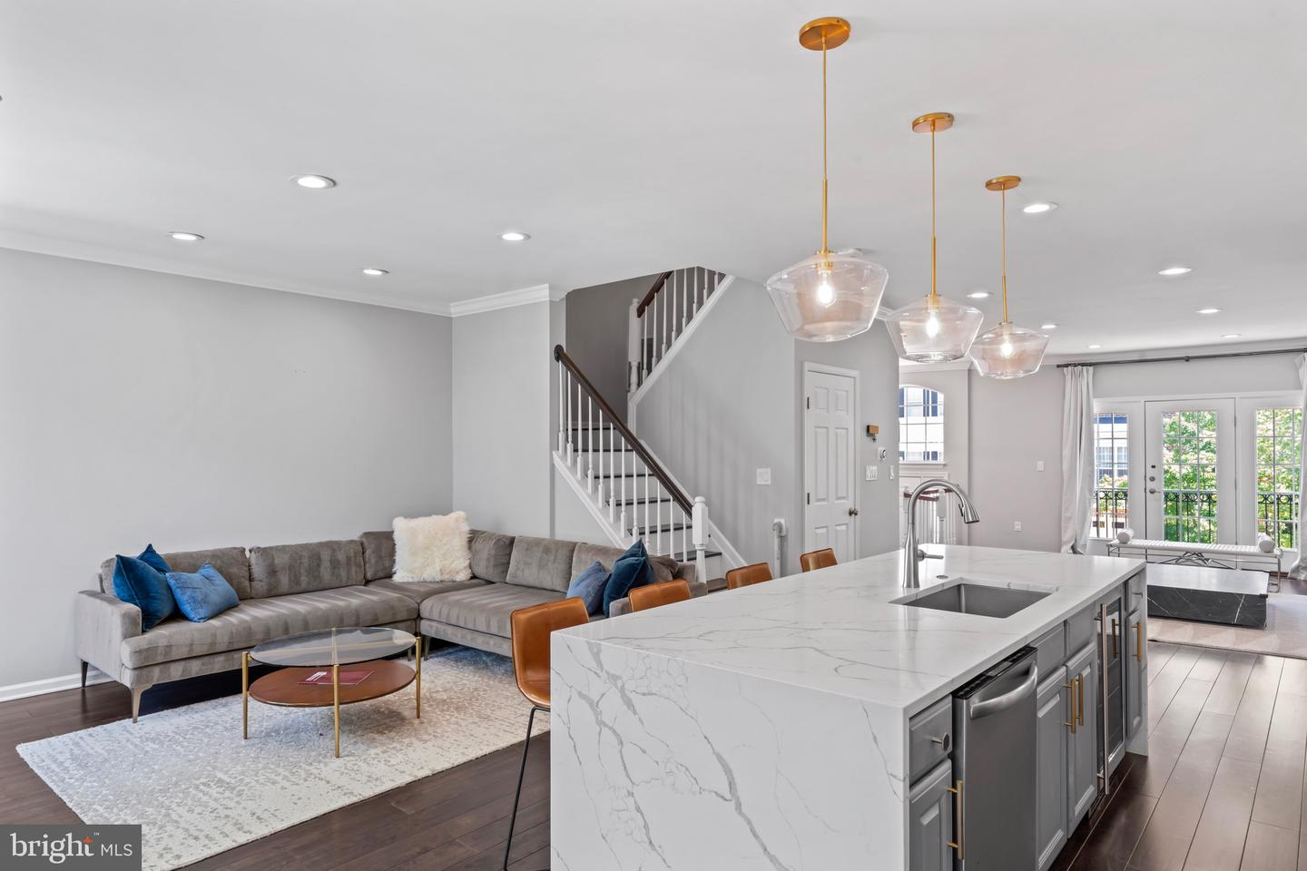 6692 ORDSALL ST, ALEXANDRIA, Virginia 22315, 3 Bedrooms Bedrooms, ,3 BathroomsBathrooms,Residential,For sale,6692 ORDSALL ST,VAFX2252886 MLS # VAFX2252886