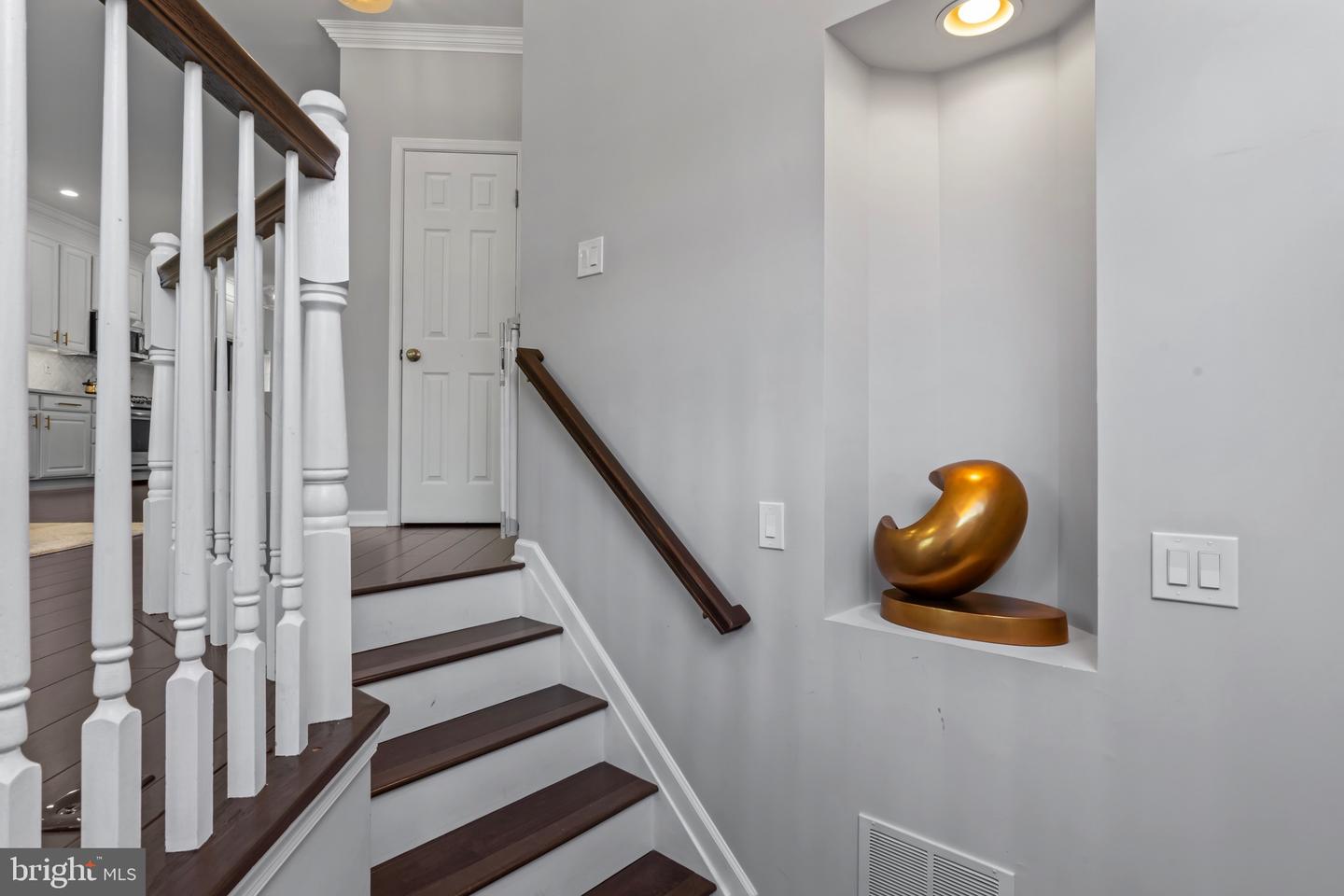 6692 ORDSALL ST, ALEXANDRIA, Virginia 22315, 3 Bedrooms Bedrooms, ,3 BathroomsBathrooms,Residential,For sale,6692 ORDSALL ST,VAFX2252886 MLS # VAFX2252886