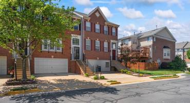 6692 ORDSALL ST, ALEXANDRIA, Virginia 22315, 3 Bedrooms Bedrooms, ,3 BathroomsBathrooms,Residential,For sale,6692 ORDSALL ST,VAFX2252886 MLS # VAFX2252886