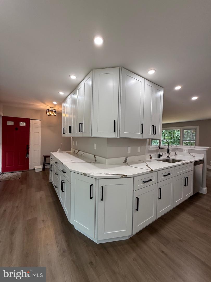 7937 SAINT GEORGE CT, SPRINGFIELD, Virginia 22153, 5 Bedrooms Bedrooms, ,3 BathroomsBathrooms,Residential,For sale,7937 SAINT GEORGE CT,VAFX2252894 MLS # VAFX2252894