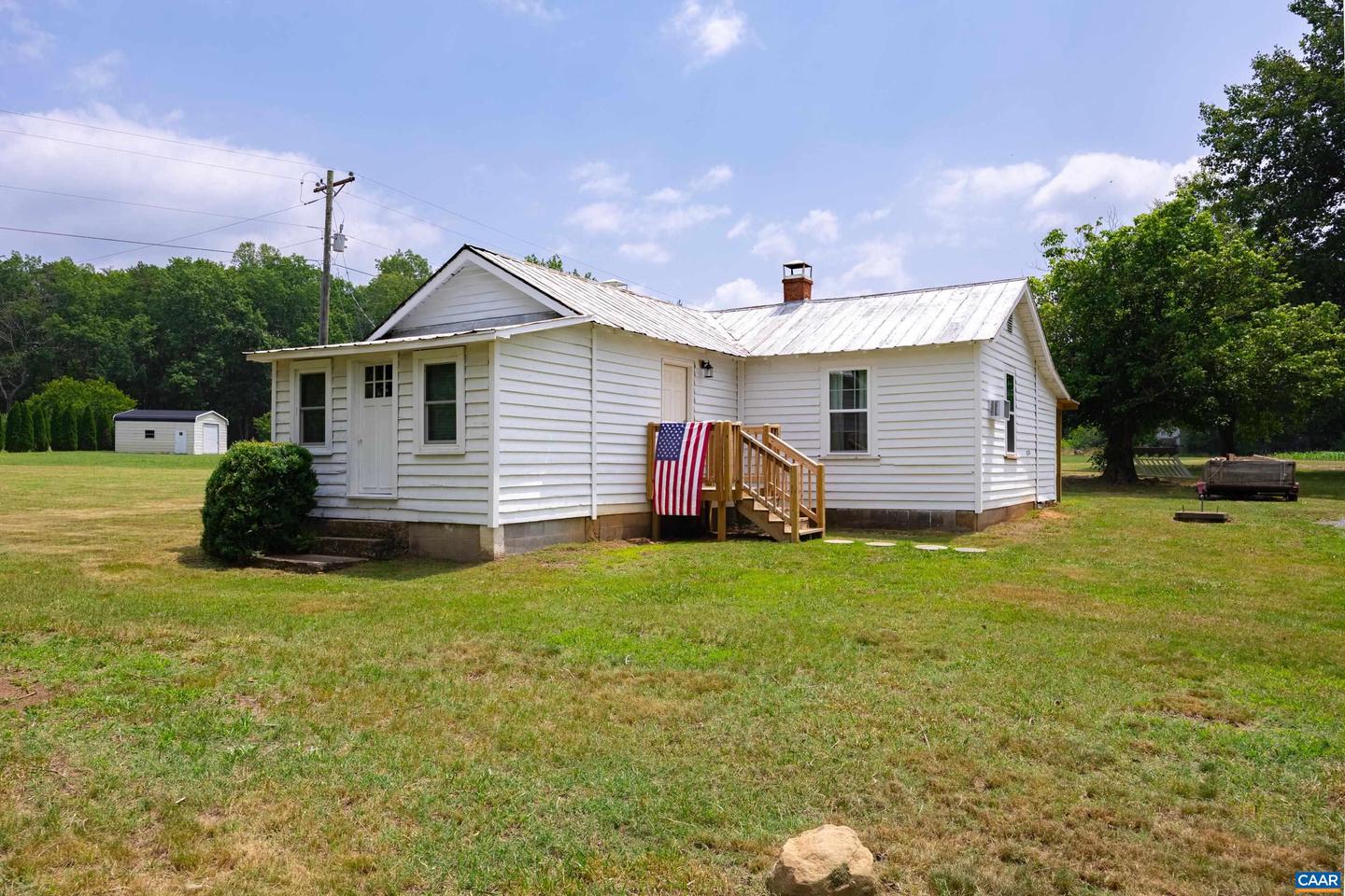 16468 S CONSTITUTION HWY, SCOTTSVILLE, Virginia 24590, 2 Bedrooms Bedrooms, ,2 BathroomsBathrooms,Residential,For sale,16468 S CONSTITUTION HWY,666308 MLS # 666308