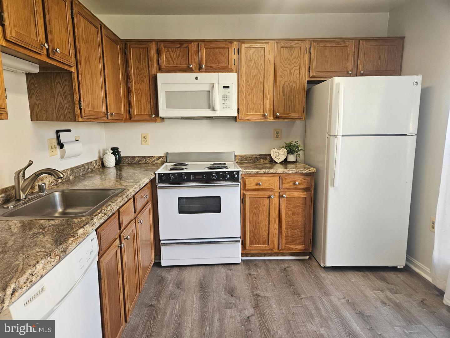8141 BAYONET WAY, MANASSAS, Virginia 20109, 2 Bedrooms Bedrooms, ,2 BathroomsBathrooms,Residential,For sale,8141 BAYONET WAY,VAPW2098302 MLS # VAPW2098302
