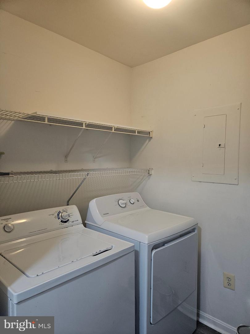 8141 BAYONET WAY, MANASSAS, Virginia 20109, 2 Bedrooms Bedrooms, ,2 BathroomsBathrooms,Residential,For sale,8141 BAYONET WAY,VAPW2098302 MLS # VAPW2098302