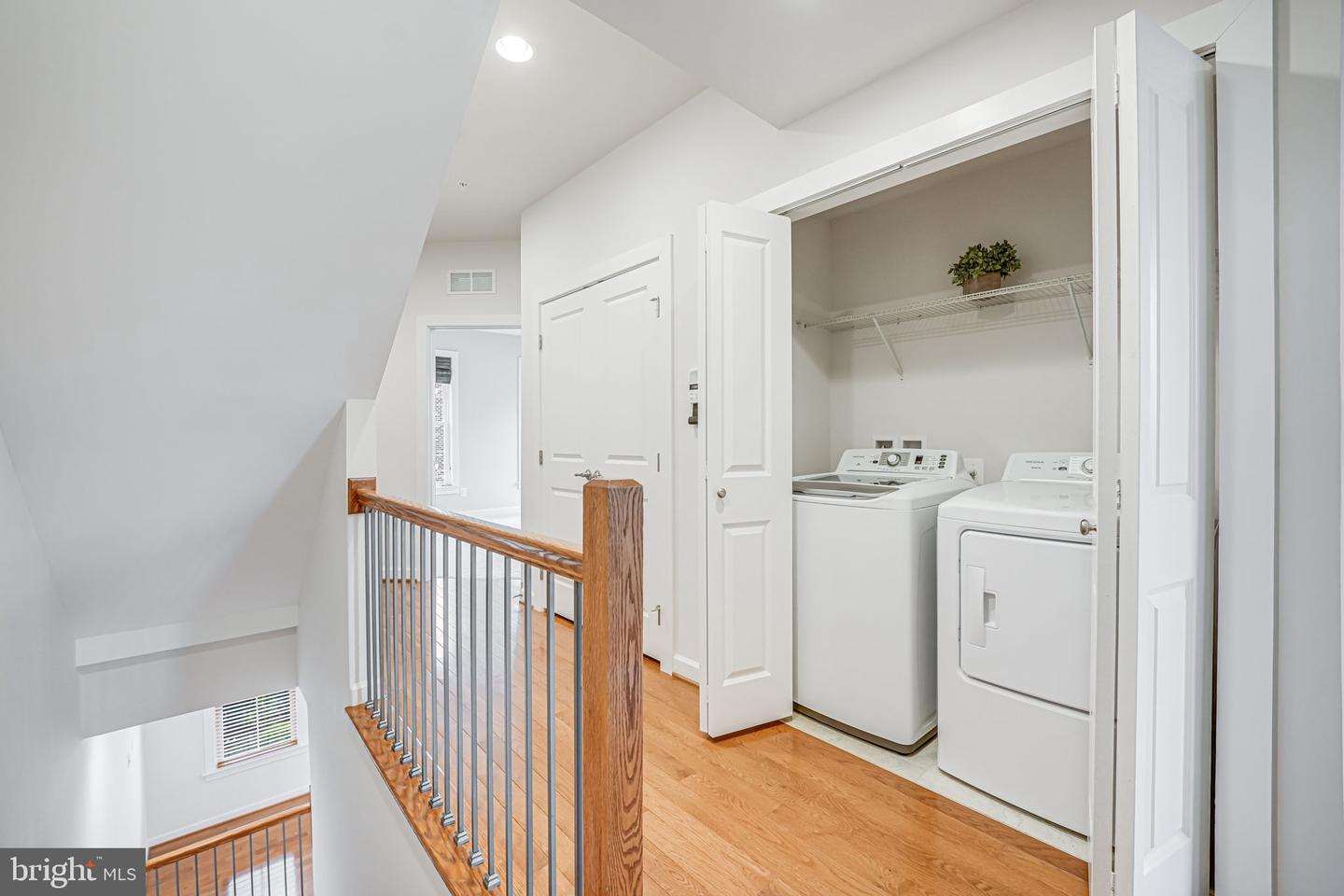 11350 RIDGELINE RD, FAIRFAX, Virginia 22030, 4 Bedrooms Bedrooms, ,4 BathroomsBathrooms,Residential,For sale,11350 RIDGELINE RD,VAFX2252614 MLS # VAFX2252614