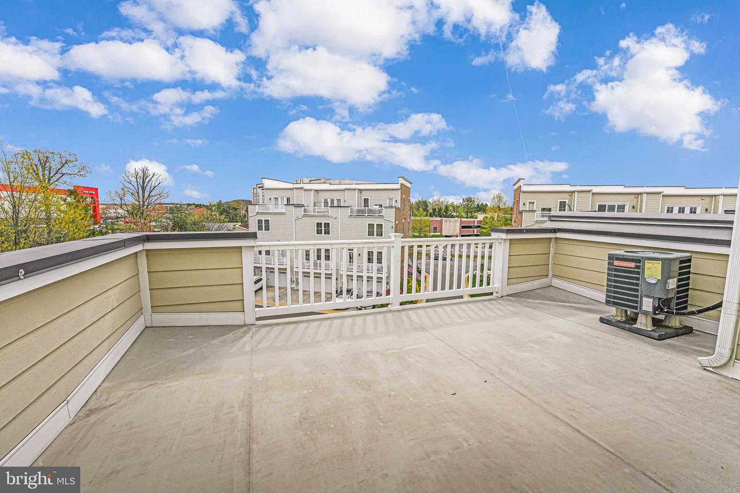 11350 RIDGELINE RD, FAIRFAX, Virginia 22030, 4 Bedrooms Bedrooms, ,4 BathroomsBathrooms,Residential,For sale,11350 RIDGELINE RD,VAFX2252614 MLS # VAFX2252614