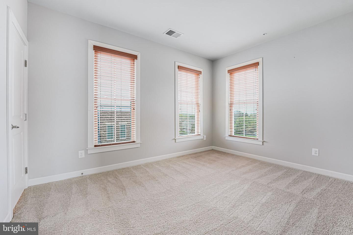 11350 RIDGELINE RD, FAIRFAX, Virginia 22030, 4 Bedrooms Bedrooms, ,4 BathroomsBathrooms,Residential,For sale,11350 RIDGELINE RD,VAFX2252614 MLS # VAFX2252614
