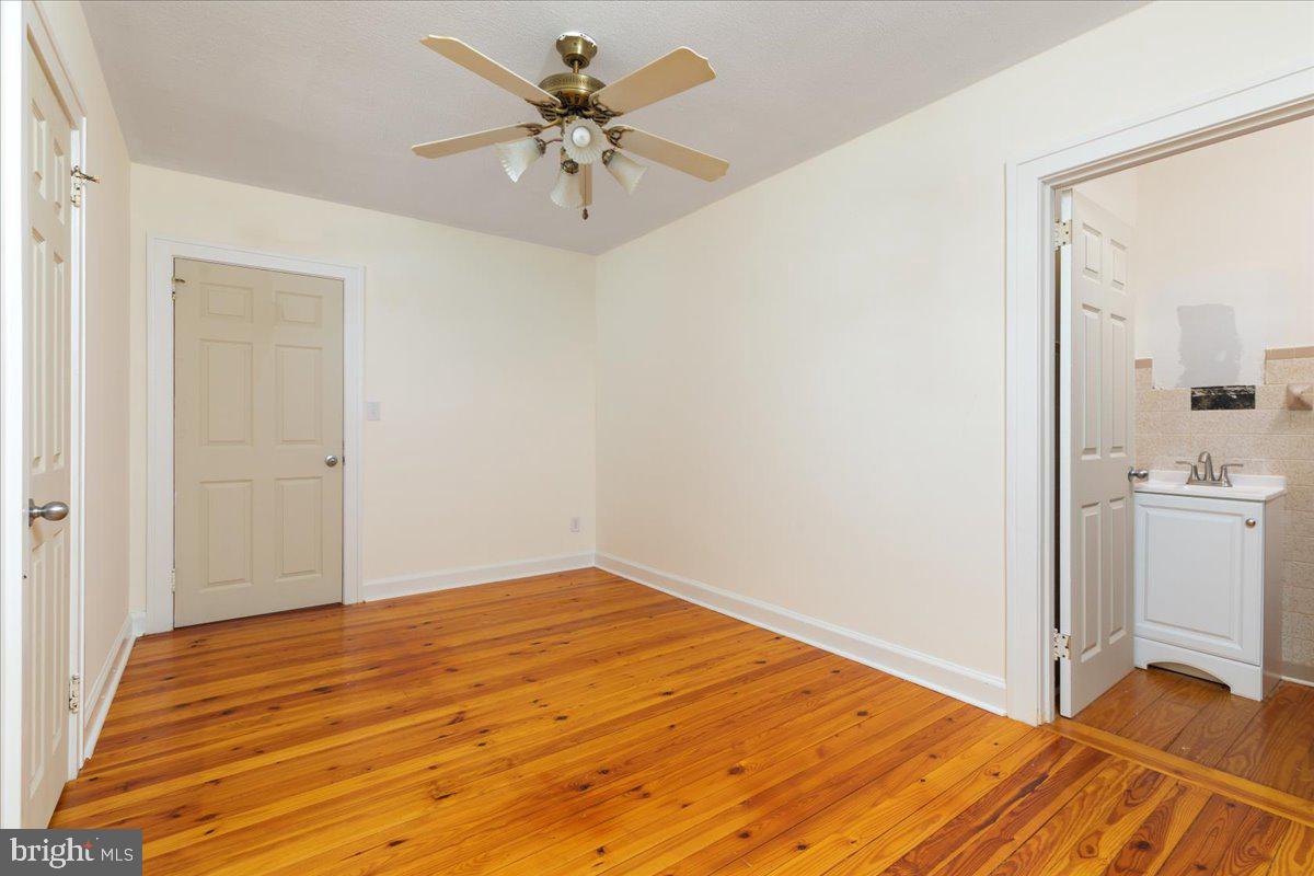 2114 E LEE HWY, NEW MARKET, Virginia 22844, 4 Bedrooms Bedrooms, ,4 BathroomsBathrooms,Residential,For sale,2114 E LEE HWY,VASH2010602 MLS # VASH2010602