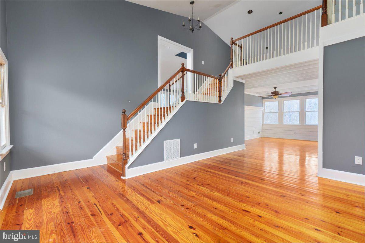2114 E LEE HWY, NEW MARKET, Virginia 22844, 4 Bedrooms Bedrooms, ,4 BathroomsBathrooms,Residential,For sale,2114 E LEE HWY,VASH2010602 MLS # VASH2010602
