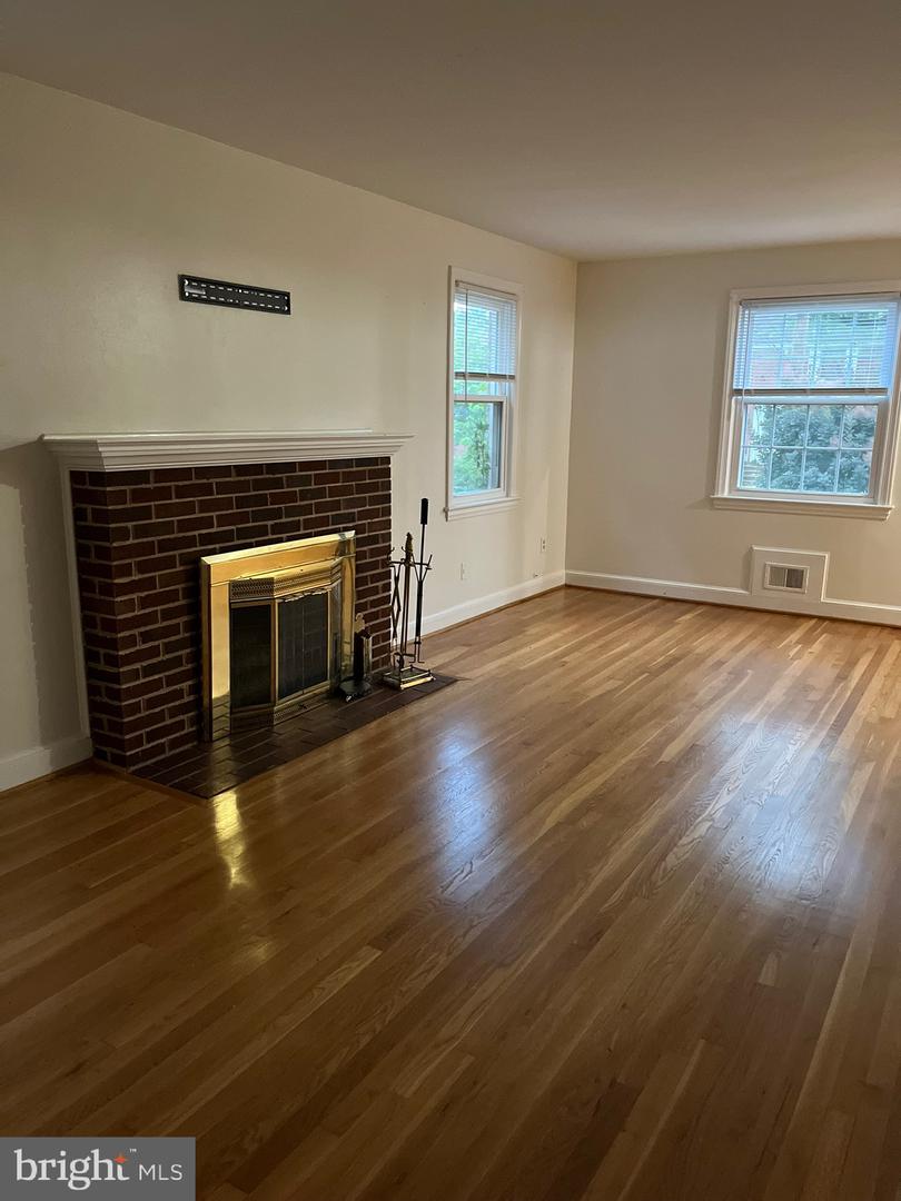 1612 BUCHANAN ST NE, WASHINGTON, District Of Columbia 20017, 3 Bedrooms Bedrooms, ,2 BathroomsBathrooms,Residential,For sale,1612 BUCHANAN ST NE,DCDC2203148 MLS # DCDC2203148