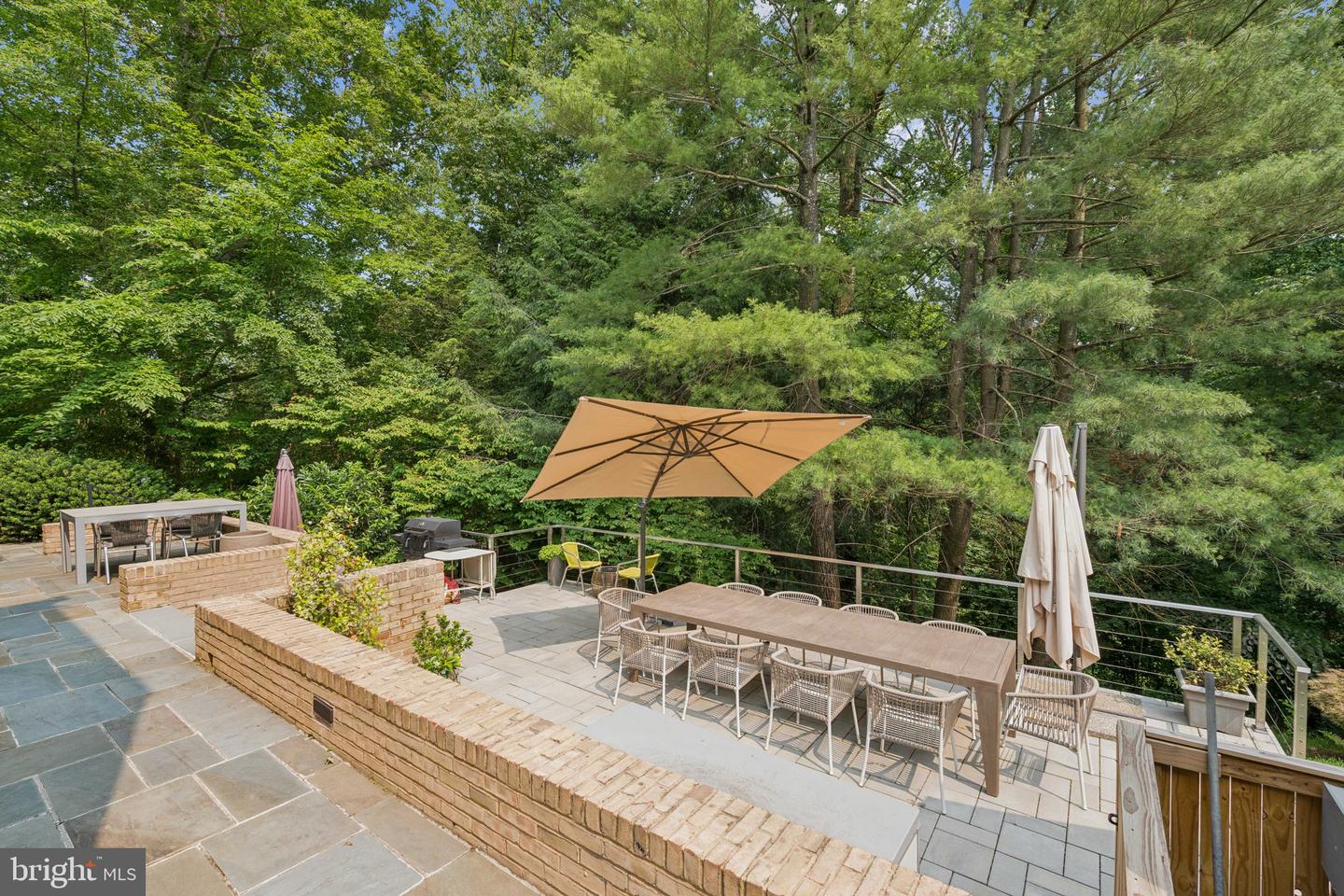 400 CHAIN BRIDGE, MCLEAN, Virginia 22101, 5 Bedrooms Bedrooms, ,4 BathroomsBathrooms,Residential,For sale,400 CHAIN BRIDGE,VAAR2058734 MLS # VAAR2058734