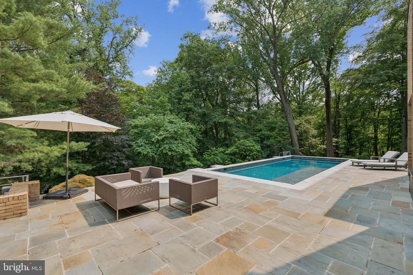 400 CHAIN BRIDGE, MCLEAN, Virginia 22101, 5 Bedrooms Bedrooms, ,4 BathroomsBathrooms,Residential,For sale,400 CHAIN BRIDGE,VAAR2058734 MLS # VAAR2058734