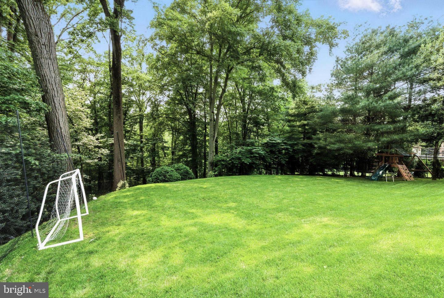 400 CHAIN BRIDGE, MCLEAN, Virginia 22101, 5 Bedrooms Bedrooms, ,4 BathroomsBathrooms,Residential,For sale,400 CHAIN BRIDGE,VAAR2058734 MLS # VAAR2058734