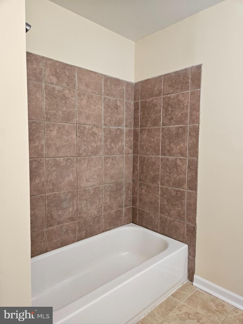 2914 HUNTER RD, FAIRFAX, Virginia 22031, 5 Bedrooms Bedrooms, ,4 BathroomsBathrooms,Residential,For sale,2914 HUNTER RD,VAFX2248004 MLS # VAFX2248004