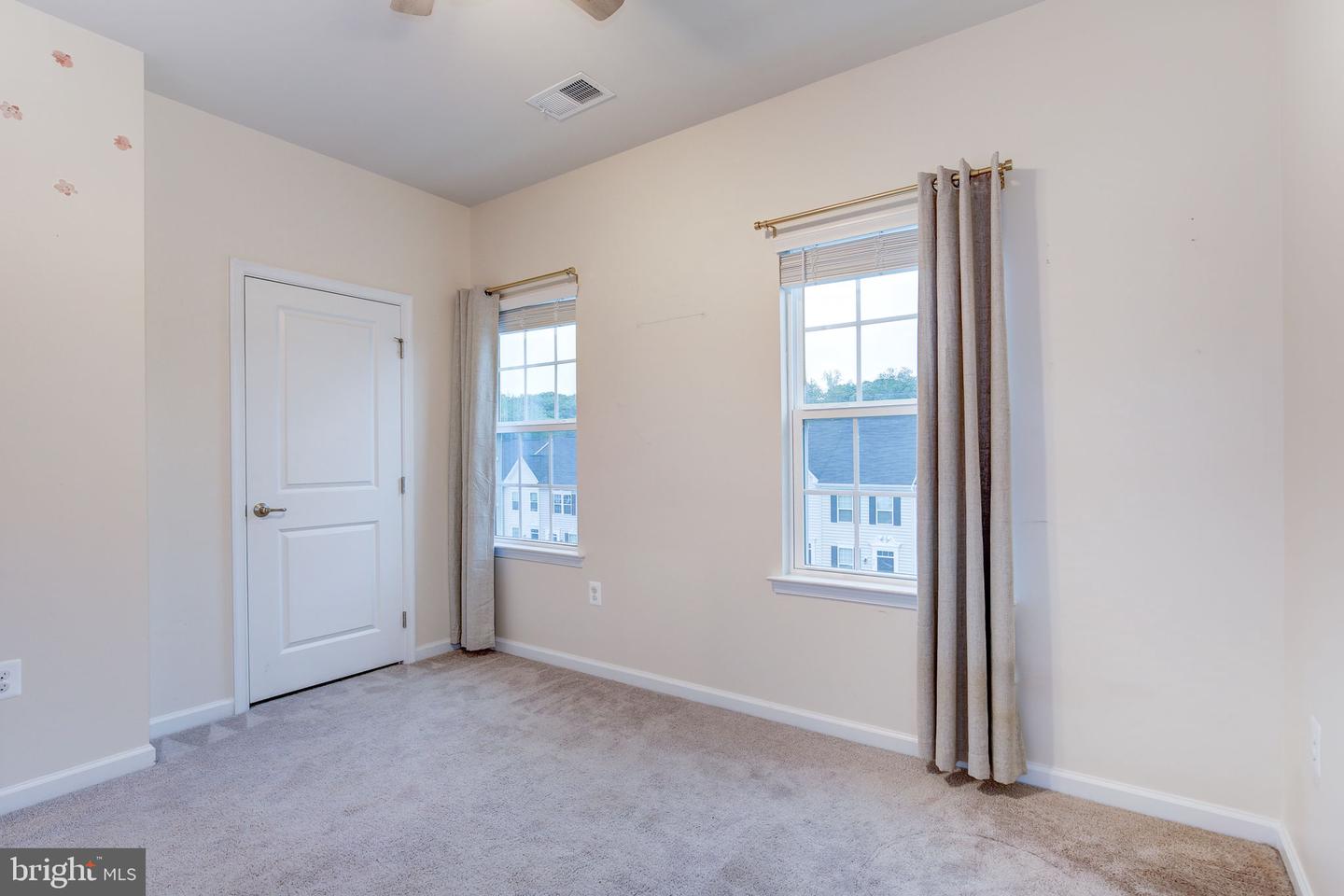 522 RIVER CREST WAY, FREDERICKSBURG, Virginia 22405, 3 Bedrooms Bedrooms, ,3 BathroomsBathrooms,Residential,For sale,522 RIVER CREST WAY,VAST2039936 MLS # VAST2039936
