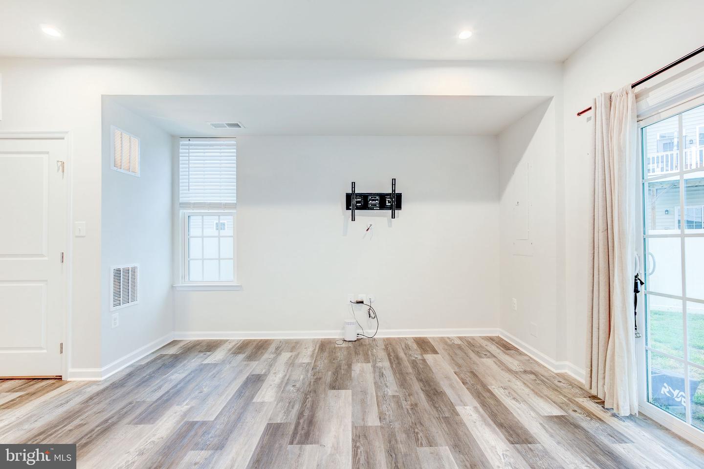 522 RIVER CREST WAY, FREDERICKSBURG, Virginia 22405, 3 Bedrooms Bedrooms, ,3 BathroomsBathrooms,Residential,For sale,522 RIVER CREST WAY,VAST2039936 MLS # VAST2039936