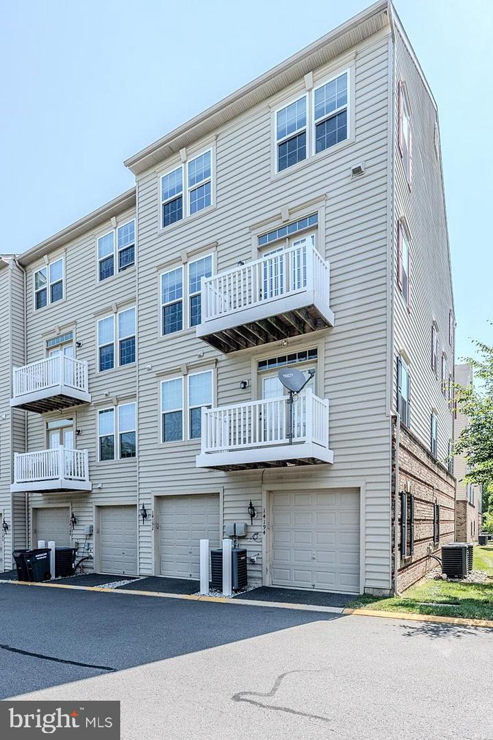 14192 HARO TRL, GAINESVILLE, Virginia 20155, 3 Bedrooms Bedrooms, ,2 BathroomsBathrooms,Residential,For sale,14192 HARO TRL,VAPW2097532 MLS # VAPW2097532