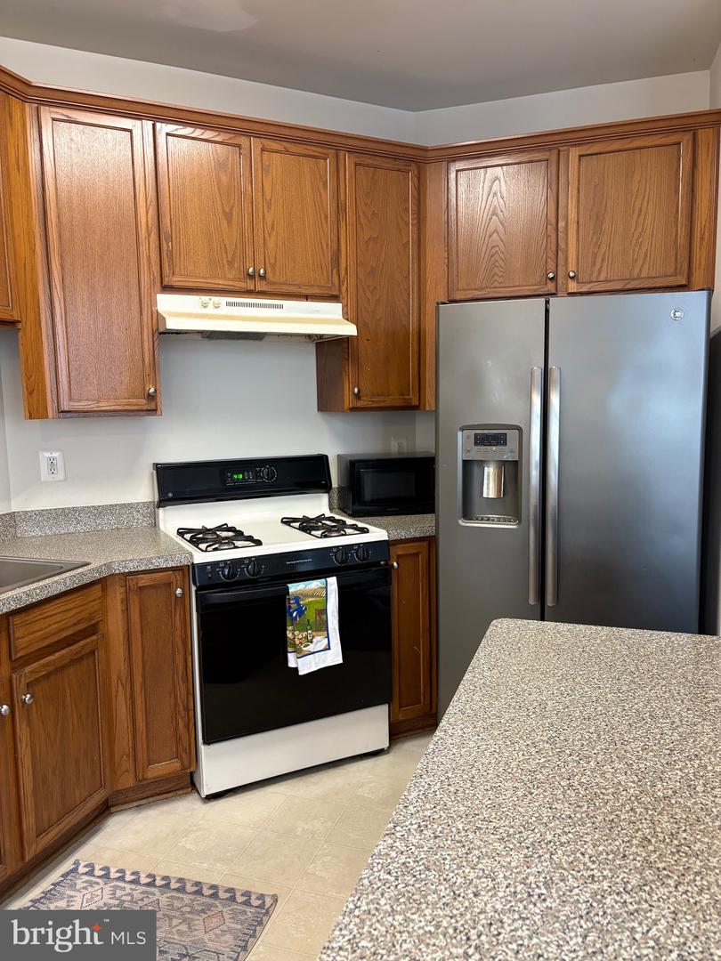 2340 HUNTINGTON STATION CT, ALEXANDRIA, Virginia 22303, 3 Bedrooms Bedrooms, ,2 BathroomsBathrooms,Residential,For sale,2340 HUNTINGTON STATION CT,VAFX2250542 MLS # VAFX2250542