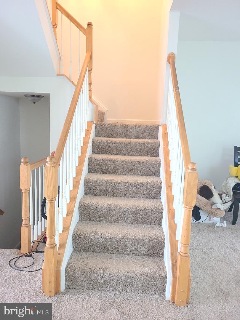 2340 HUNTINGTON STATION CT, ALEXANDRIA, Virginia 22303, 3 Bedrooms Bedrooms, ,2 BathroomsBathrooms,Residential,For sale,2340 HUNTINGTON STATION CT,VAFX2250542 MLS # VAFX2250542