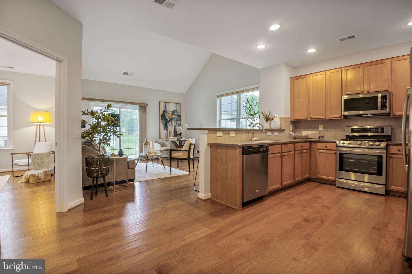 44357 OAKMONT MANOR SQ, ASHBURN, Virginia 20147, 3 Bedrooms Bedrooms, ,3 BathroomsBathrooms,Residential,For sale,44357 OAKMONT MANOR SQ,VALO2100588 MLS # VALO2100588
