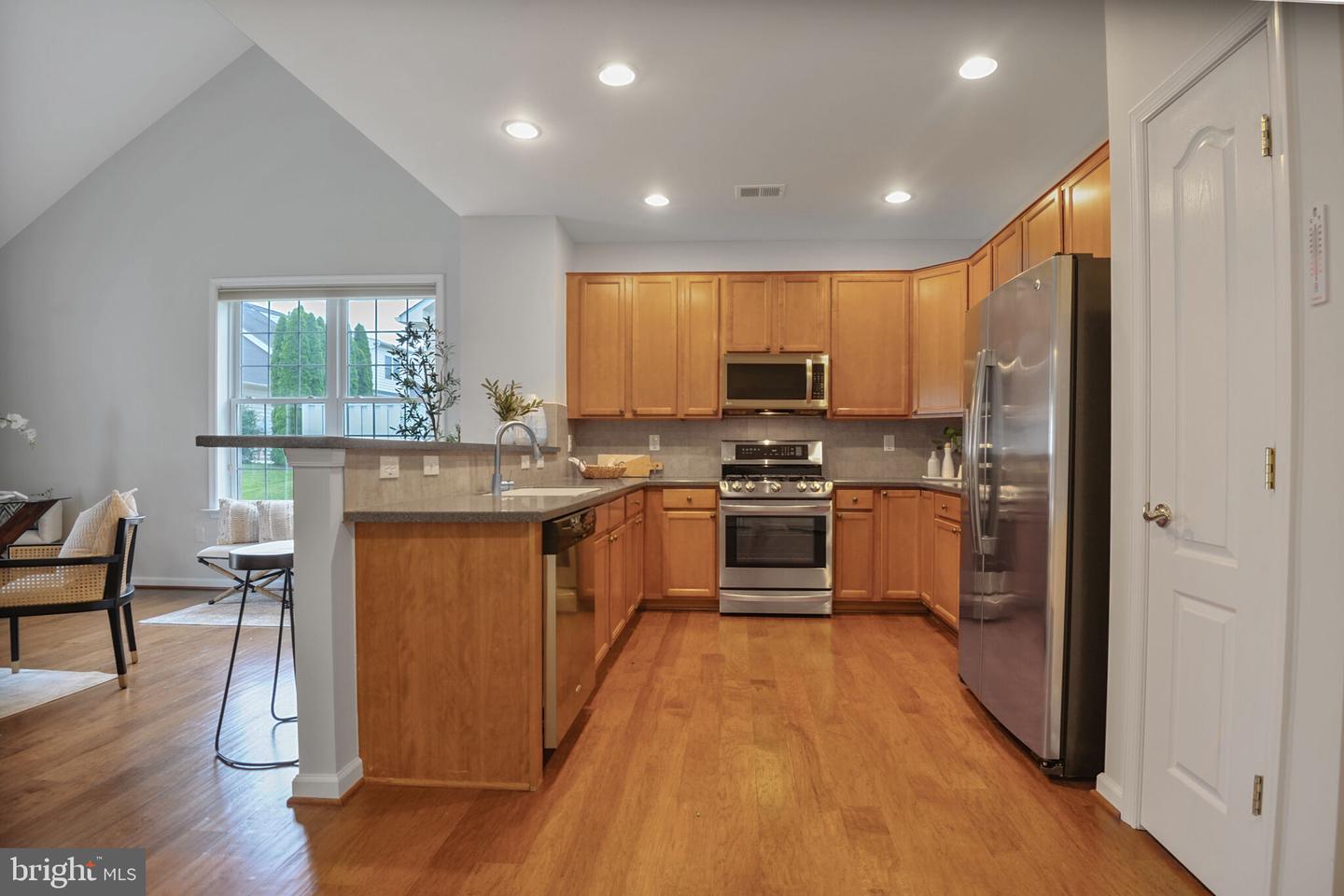 44357 OAKMONT MANOR SQ, ASHBURN, Virginia 20147, 3 Bedrooms Bedrooms, ,3 BathroomsBathrooms,Residential,For sale,44357 OAKMONT MANOR SQ,VALO2100588 MLS # VALO2100588