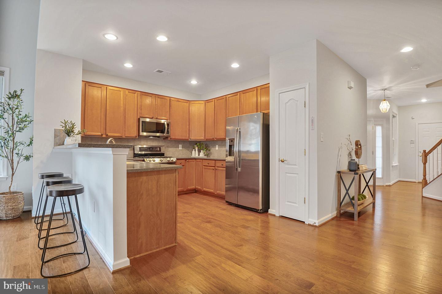 44357 OAKMONT MANOR SQ, ASHBURN, Virginia 20147, 3 Bedrooms Bedrooms, ,3 BathroomsBathrooms,Residential,For sale,44357 OAKMONT MANOR SQ,VALO2100588 MLS # VALO2100588
