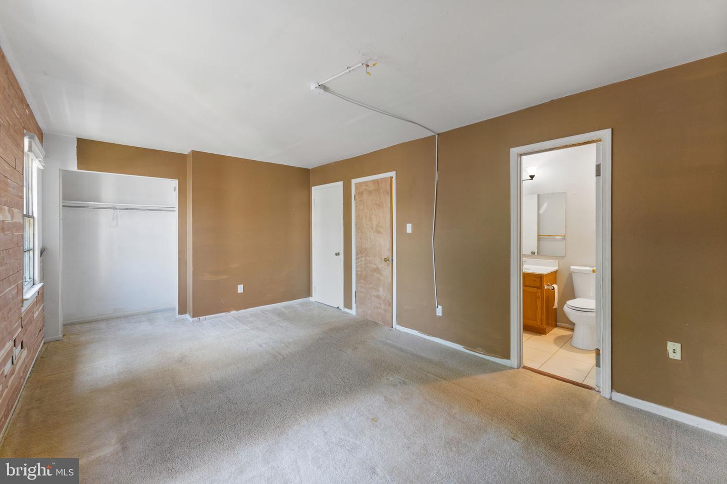 14489 GOLDEN OAK RD, CENTREVILLE, Virginia 20121, 3 Bedrooms Bedrooms, ,1 BathroomBathrooms,Residential,For sale,14489 GOLDEN OAK RD,VAFX2252384 MLS # VAFX2252384