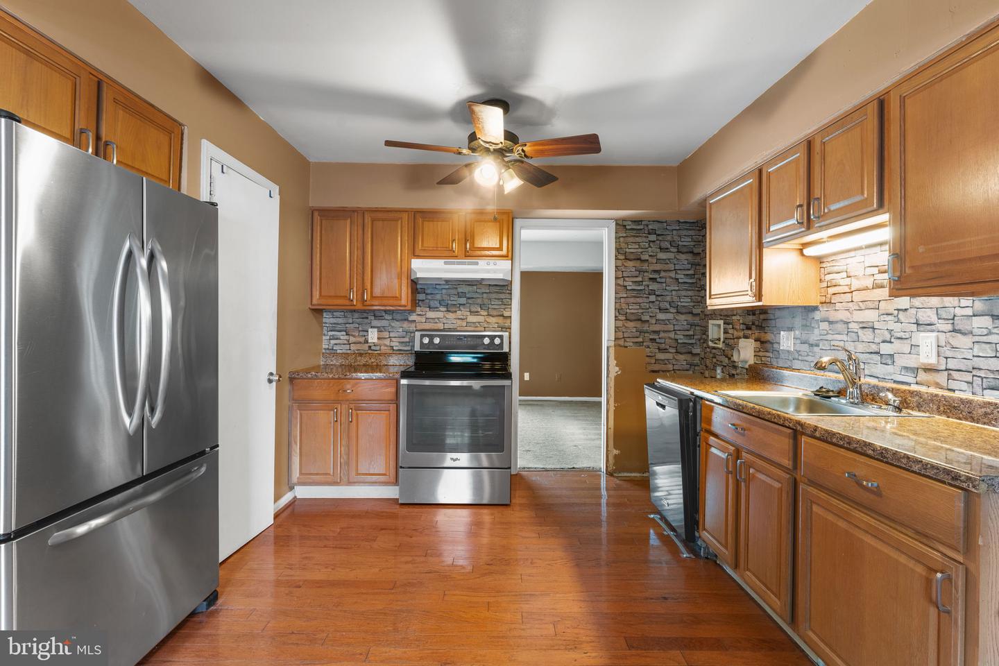 14489 GOLDEN OAK RD, CENTREVILLE, Virginia 20121, 3 Bedrooms Bedrooms, ,1 BathroomBathrooms,Residential,For sale,14489 GOLDEN OAK RD,VAFX2252384 MLS # VAFX2252384