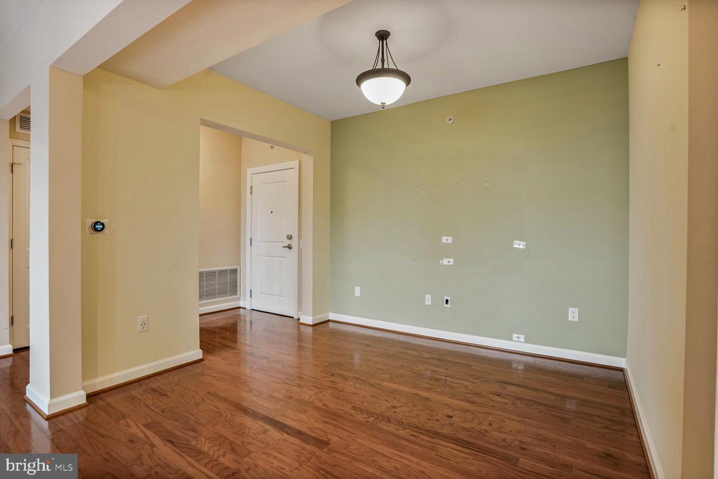 1830 FOUNTAIN DR #1106, RESTON, Virginia 20190, 2 Bedrooms Bedrooms, ,2 BathroomsBathrooms,Residential,For sale,1830 FOUNTAIN DR #1106,VAFX2252422 MLS # VAFX2252422